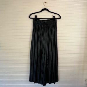 Zara Faux Leather Pleated Pants
